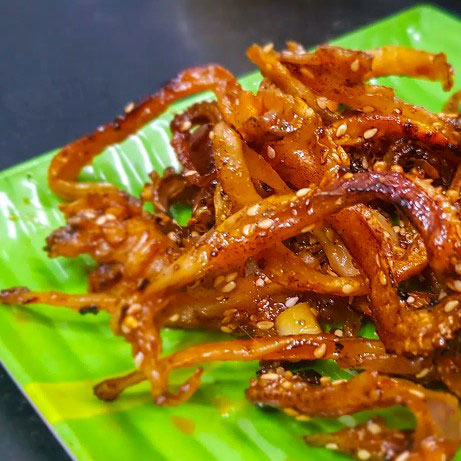 Khô mực rim sa tế